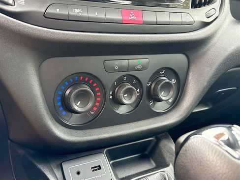 Used 2020 RAM ProMaster City Tradesman w/ Window Group 10 image 15