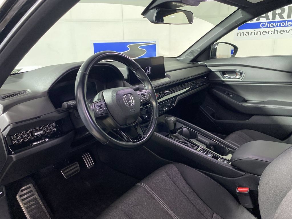 Used 2024 Honda Accord Sport image 15