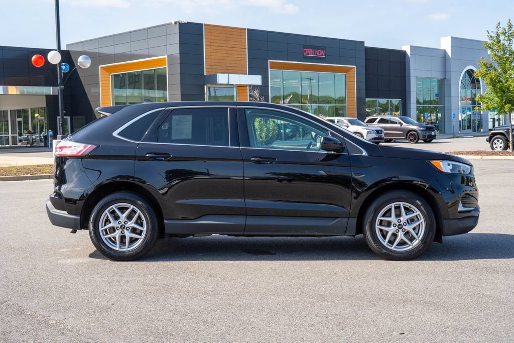 Used 2024 Ford Edge SEL AWD/4WD image 8