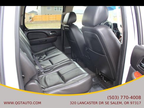 Used 2011 Chevrolet Suburban LT AWD/4WD image 19