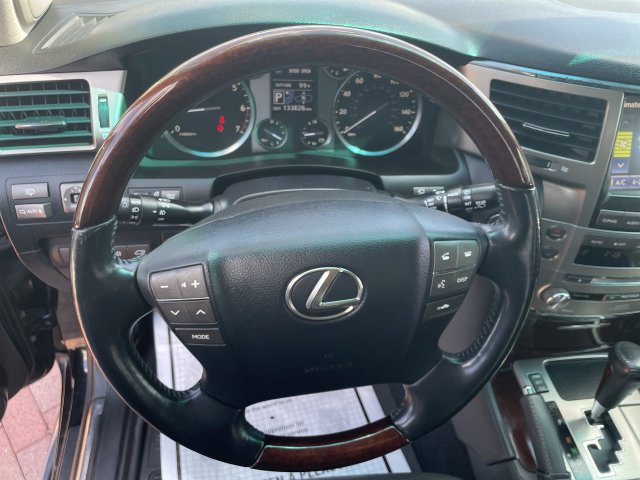 Used 2015 Lexus LX 570 4WD image 11