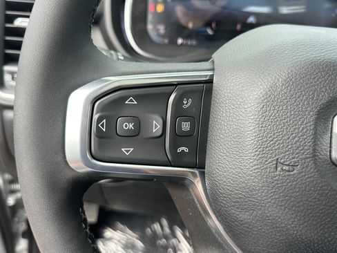 New 2026 RAM 2500 Laramie AWD/4WD image 12