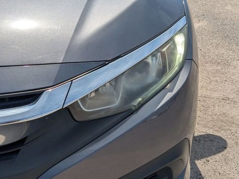 Used 2018 Honda Civic LX image 9