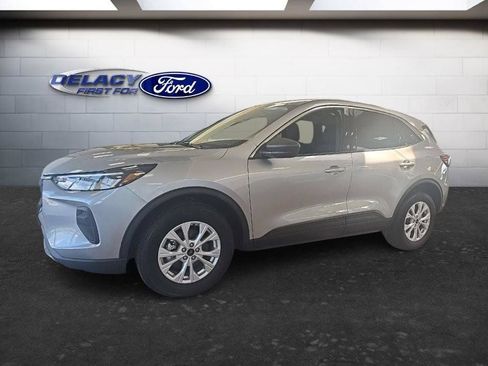 Used 2024 Ford Escape Active AWD/4WD image 2