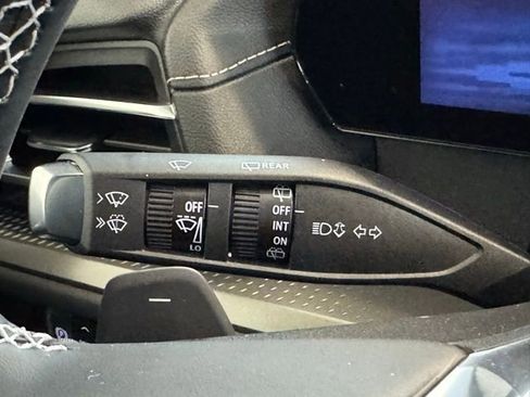 New 2026 Chevrolet Traverse LT w/ Driver Confidence Package AWD/4WD image 25