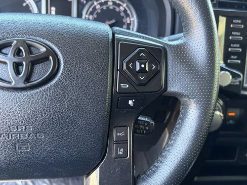Used 2020 Toyota 4Runner TRD Off-Road Premium AWD/4WD image 40
