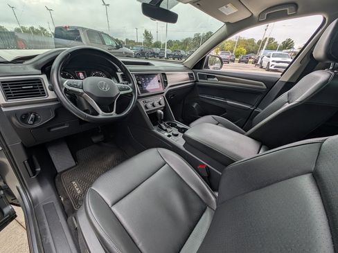 Used 2021 Volkswagen Atlas SE image 13