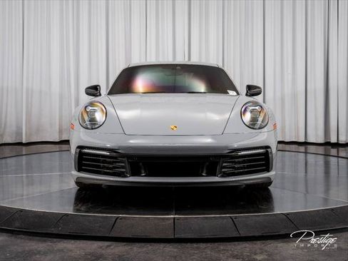 Used 2021 Porsche 911 Carrera RWD image 2