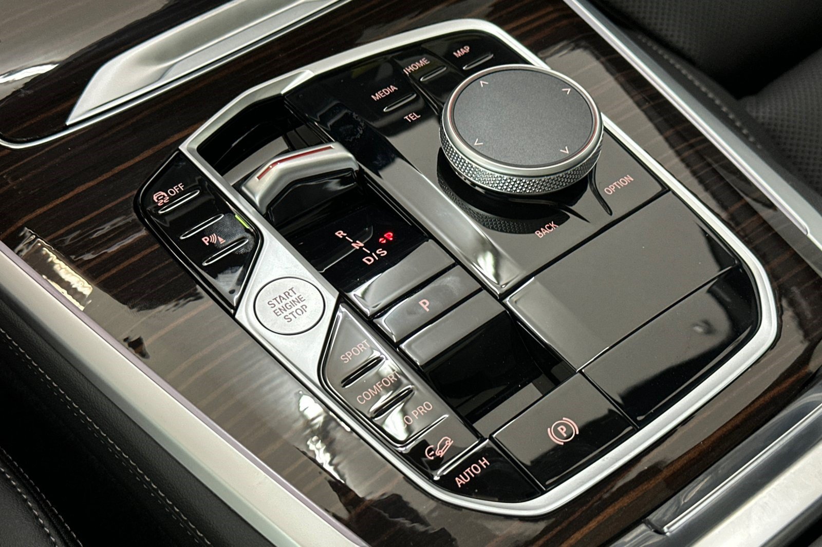 New 2026 BMW X5 xDrive40i AWD/4WD image 18
