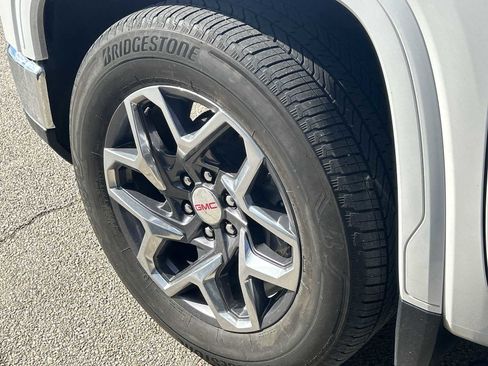 Used 2024 GMC Sierra 1500 SLT w/ SLT Premium Plus Package image 30