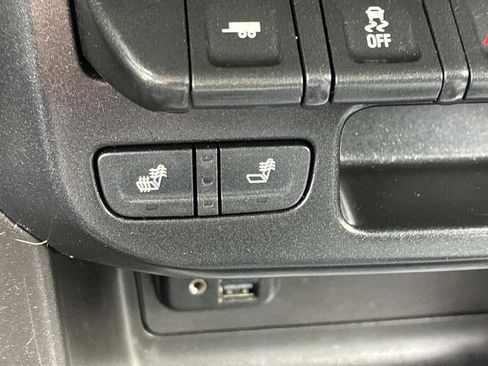 Used 2019 Chevrolet Colorado Z71 AWD/4WD image 30