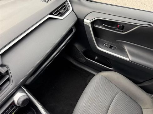 Certified 2025 Toyota RAV4 LE AWD/4WD image 26
