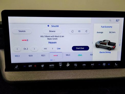 Used 2025 Ford Maverick XLT w/ XLT Luxury Package FWD image 18