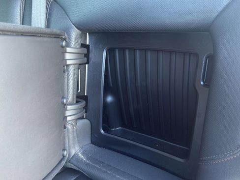 Used 2025 GMC Sierra 2500 AT4 image 16