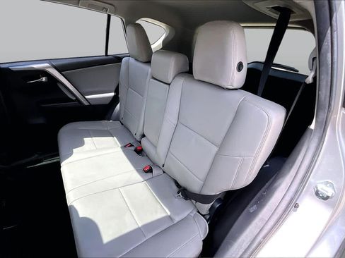 Used 2018 Toyota RAV4 XLE w/ Plus Extra Value Package FWD image 18