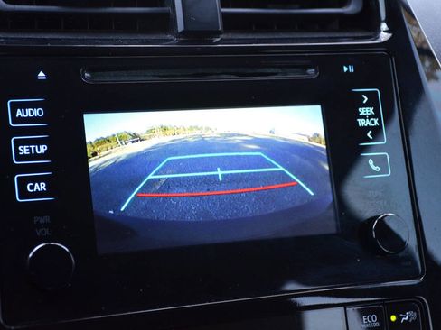 Used 2017 Toyota Prius Two image 17