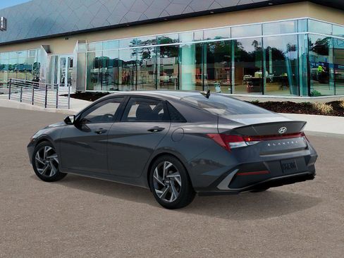 New 2026 Hyundai Elantra SEL Sport image 5
