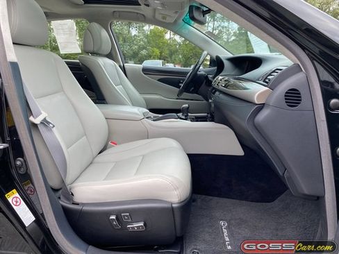 Used 2013 Lexus LS 460 AWD w/ Comfort Pkg image 6
