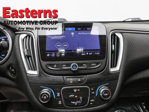 Used 2024 Chevrolet Malibu LS FWD image 11