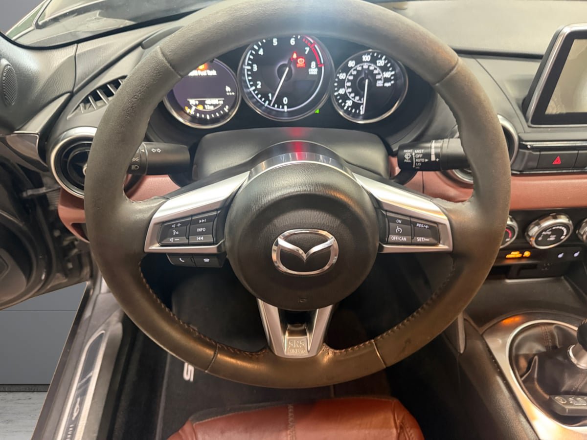 Used 2017 MAZDA MX-5 Miata RF Grand Touring RWD image 12