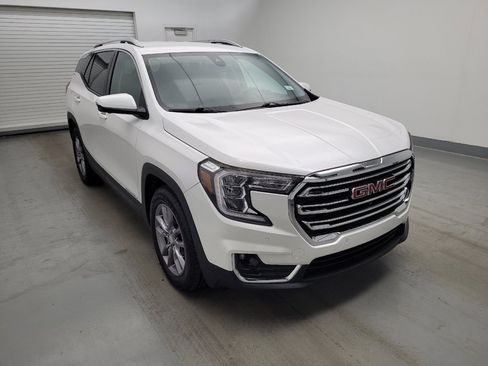 Used 2023 GMC Terrain SLT w/ Tech Package FWD image 13