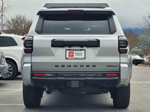 New 2025 Toyota 4Runner 4WD image 5