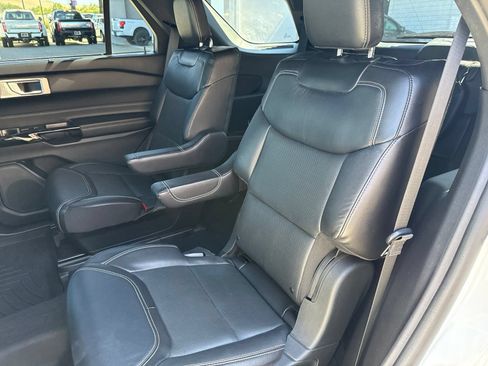 Used 2022 Ford Explorer ST w/ Equipment Group 401A RWD image 15