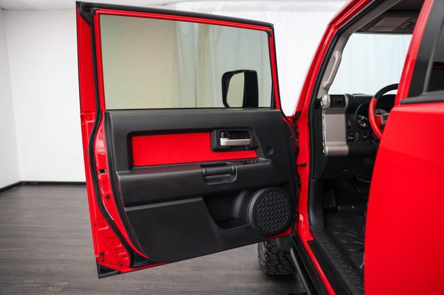 Used 2012 Toyota FJ Cruiser 4WD w/ Upgrade Pkg II image 16