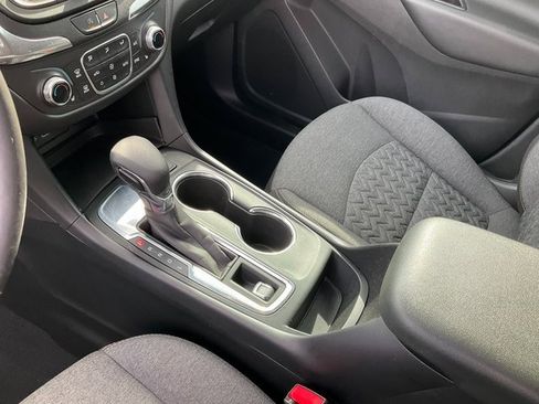 Used 2022 Chevrolet Equinox LT image 15
