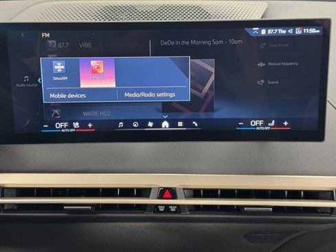 Used 2024 BMW iX xDrive50 w/ Sport Package image 26