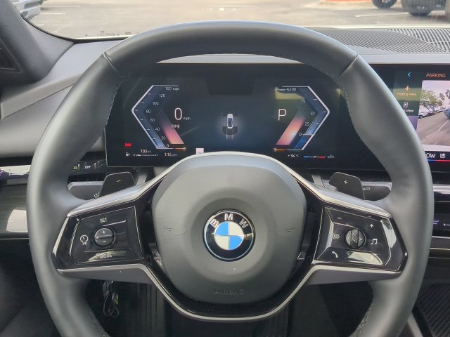 Used 2025 BMW 530i w/ Premium Package RWD image 28