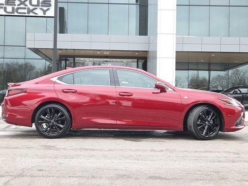 Certified 2025 Lexus ES 300h w/ Premium Package image 29