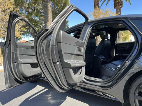 Used 2017 Jaguar XF S image 68