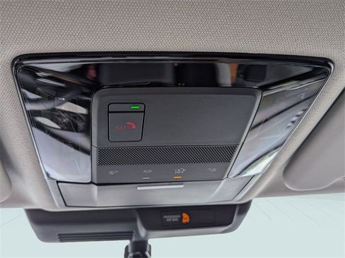 New 2025 Mitsubishi Outlander ES image 31