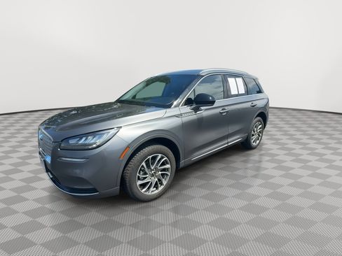 Used 2022 Lincoln Corsair AWD w/ Equipment Group 101A image 4