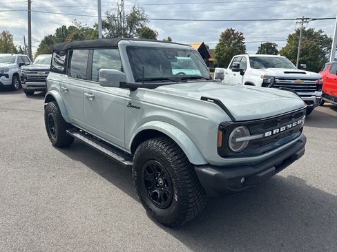 Used 2023 Ford Bronco Outer Banks image 7