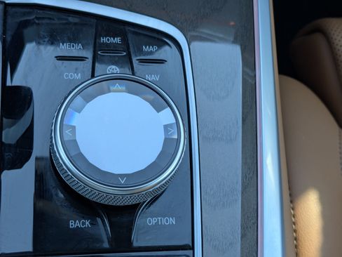 Used 2023 BMW X5 sDrive40i w/ Executive Package image 29