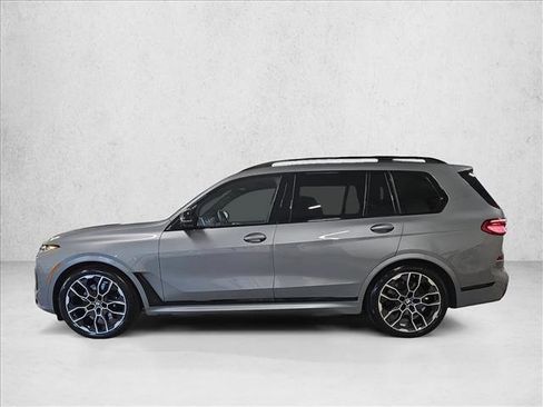 Used 2026 BMW X7 M60i image 8