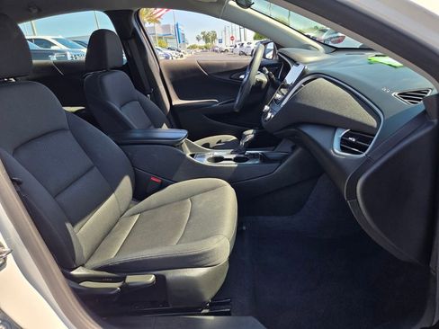 Used 2024 Chevrolet Malibu LT FWD image 17