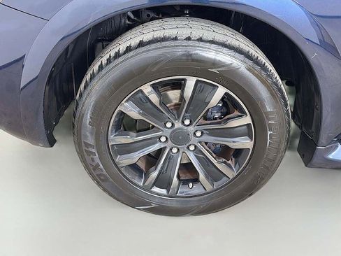 Used 2019 Nissan Armada Platinum w/ Captain's Chairs Package image 23