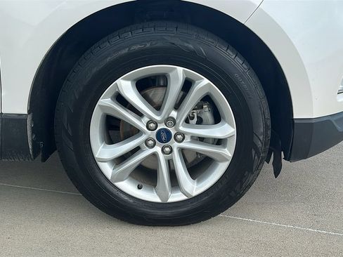 Used 2019 Ford Edge SEL w/ Equipment Group 201A FWD image 15