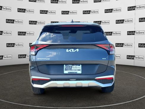 Used 2023 Kia Sportage LX AWD/4WD image 5