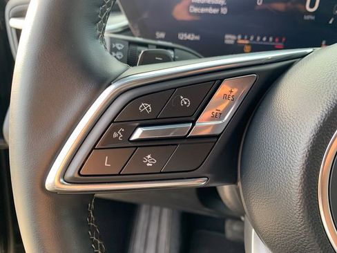 Used 2025 Buick Enclave Sport Touring image 22