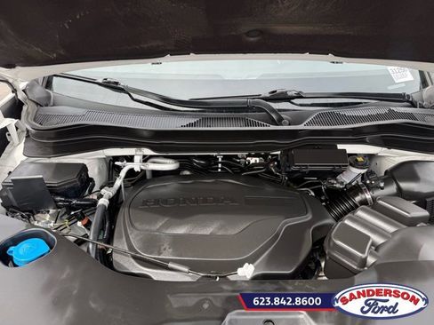 Used 2025 Honda Passport TrailSport image 11