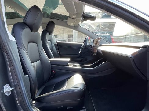 Used 2018 Tesla Model 3 Long Range RWD image 24