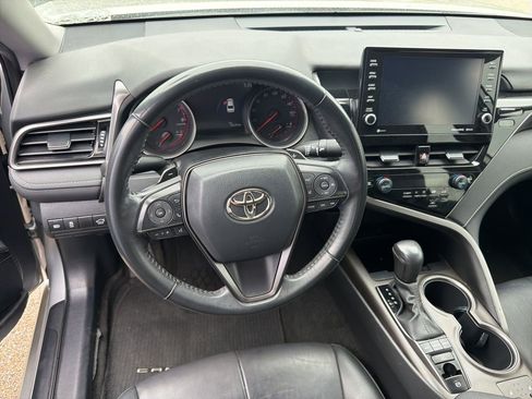 Used 2023 Toyota Camry XSE image 11