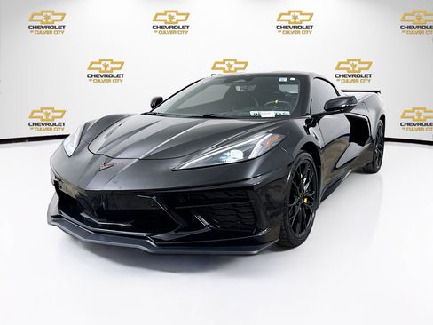 Used 2025 Chevrolet Corvette Stingray Premium Cpe w/ Z51 Performance Package RWD image 3
