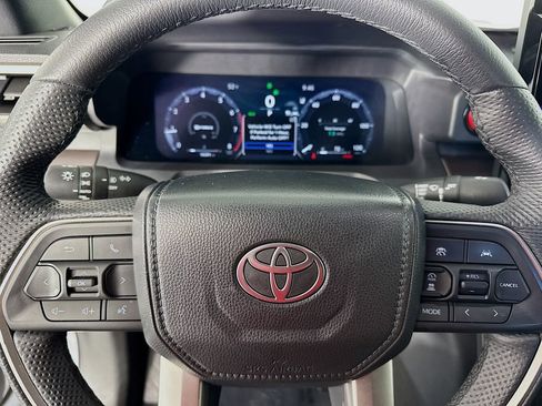 Used 2024 Toyota Tacoma TRD Sport image 16