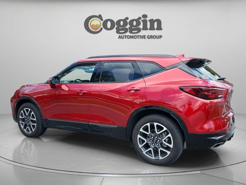 Used 2024 Chevrolet Blazer RS w/ Driver Confidence II Package FWD image 3