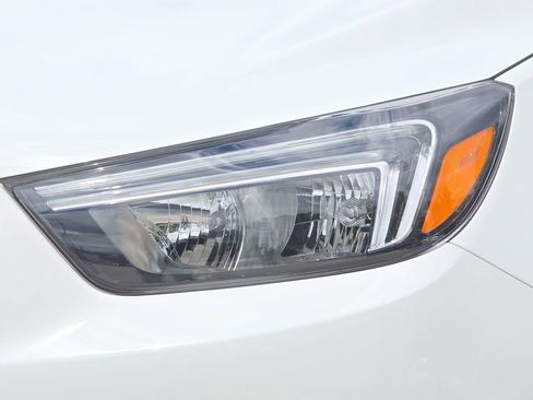 Certified 2022 Buick Encore Preferred w/ Safety Package FWD image 32